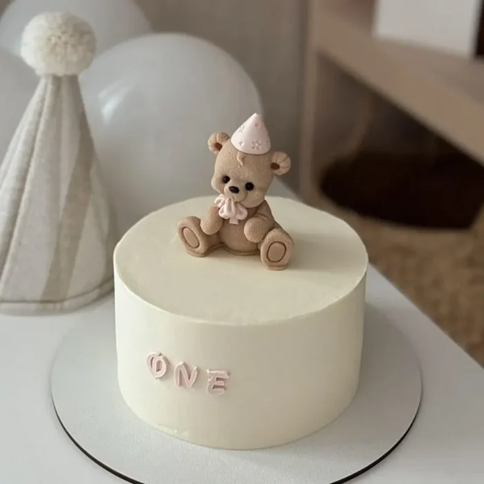 کیک مدل عروسکی