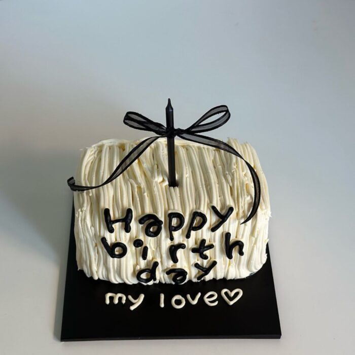 کیک سفید مشکی