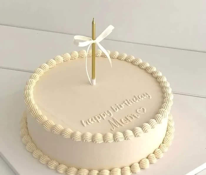 کیک ساده سفید