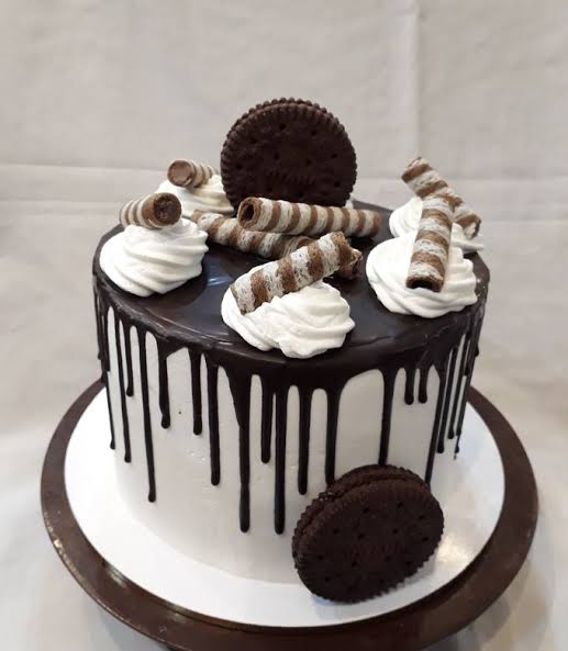 کیک مدل سفید شکلاتی